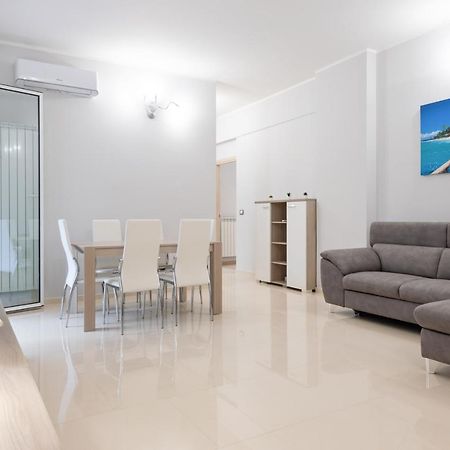 Modern Flat 250 Mt From The Sea - Albissola Marina Exterior photo