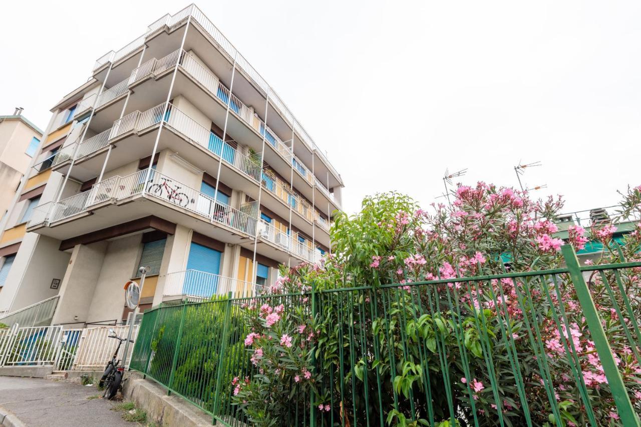 Modern Flat 250 Mt From The Sea - Albissola Marina Exterior photo